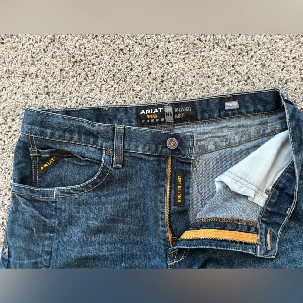 Ariat Men's Blue Jeans - Picture 4 of 6